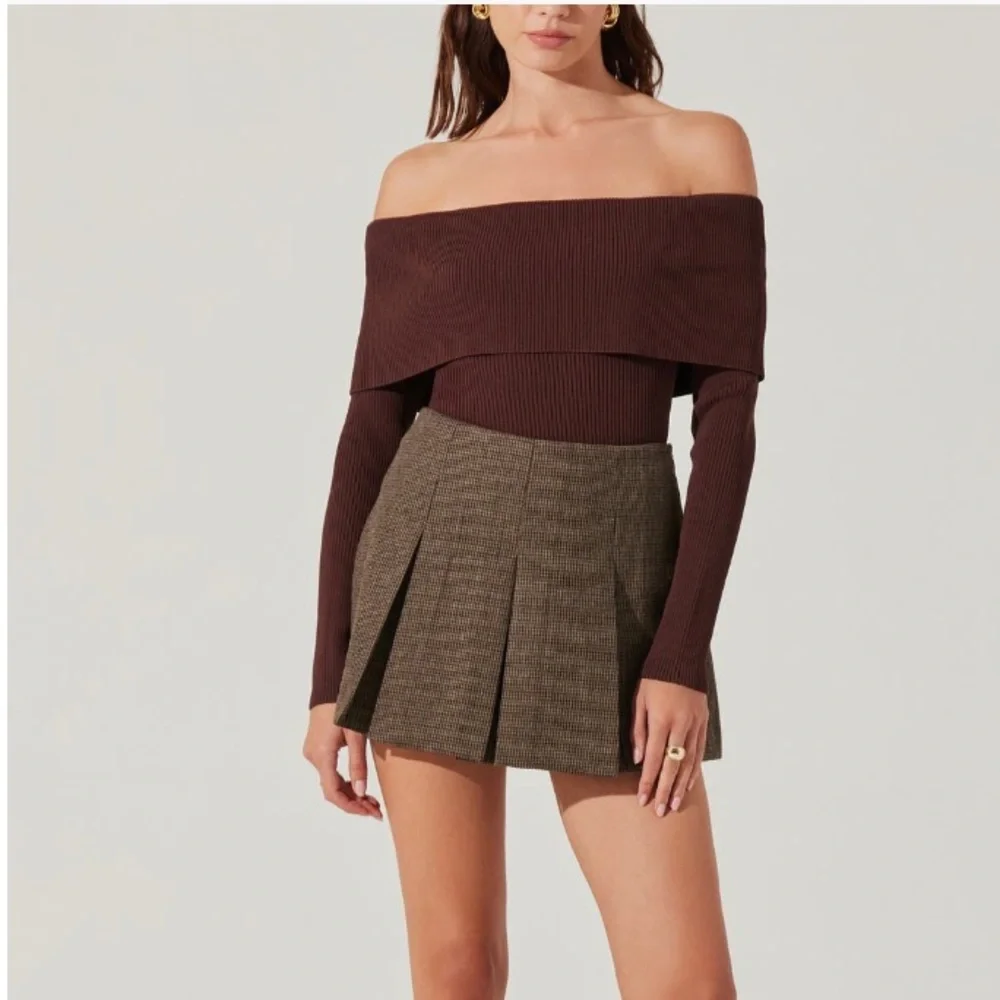 Fold Over Off The Shoulder Rib Sweater In Chocolate Brown - Picture 1 of 4